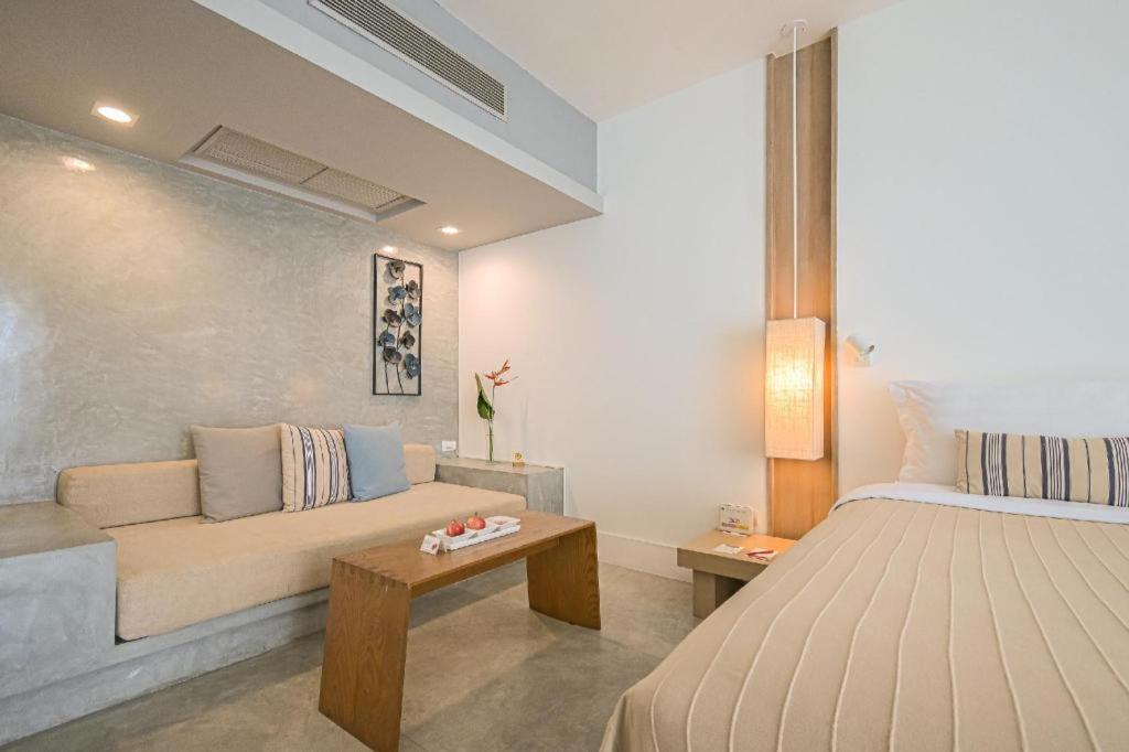 Ramada By Wyndham Phuket Southsea Hotel Karon Exterior photo